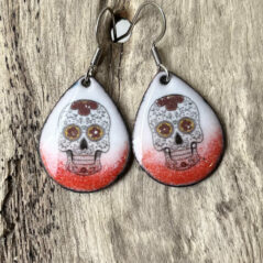 Boucles d’oreilles Calaveras en émail sur cuivre, fait main en France – émaux sur cuivre