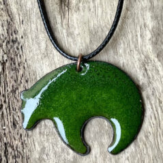 Collier Ours en émail sur cuivre, fait main en France – émaux sur cuivre