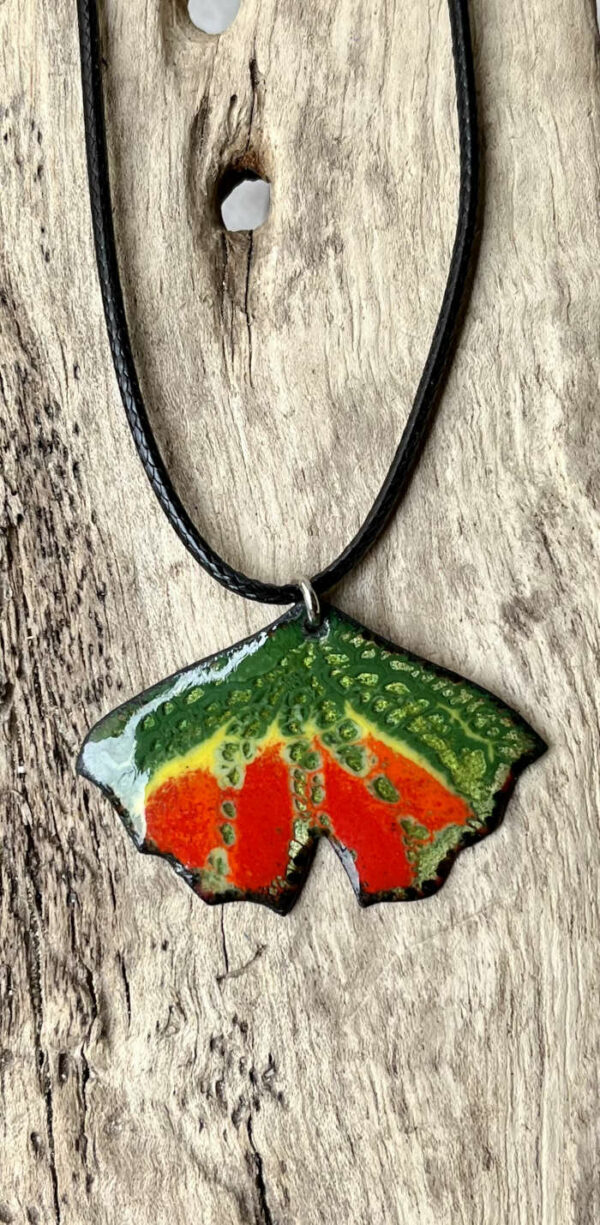 Collier Ginkgo Biloba en émail sur cuivre, fait main en France - émaux sur cuivre